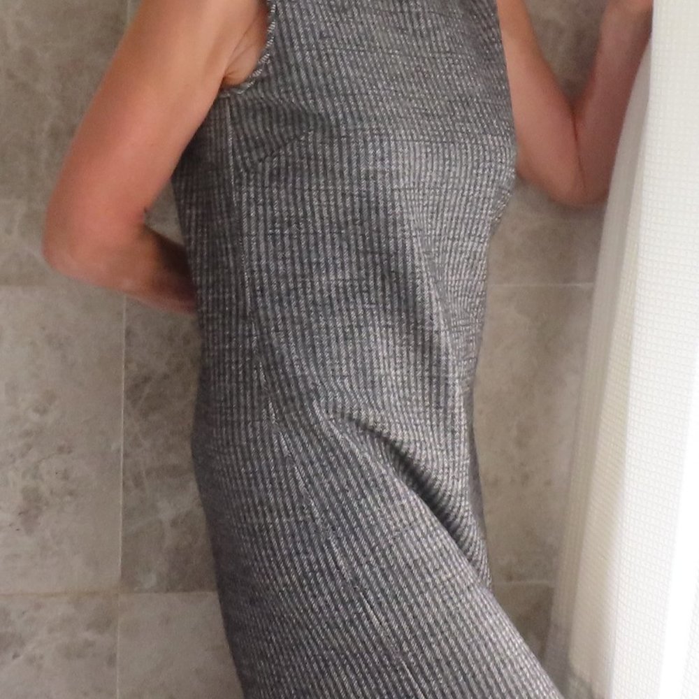 Theory Black / Grey Sleeveless Shift, size 4*